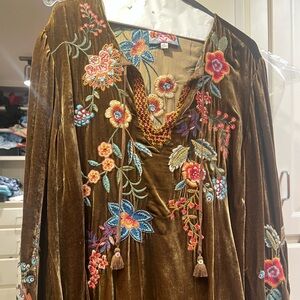Johnny Was XL bronze velvet top